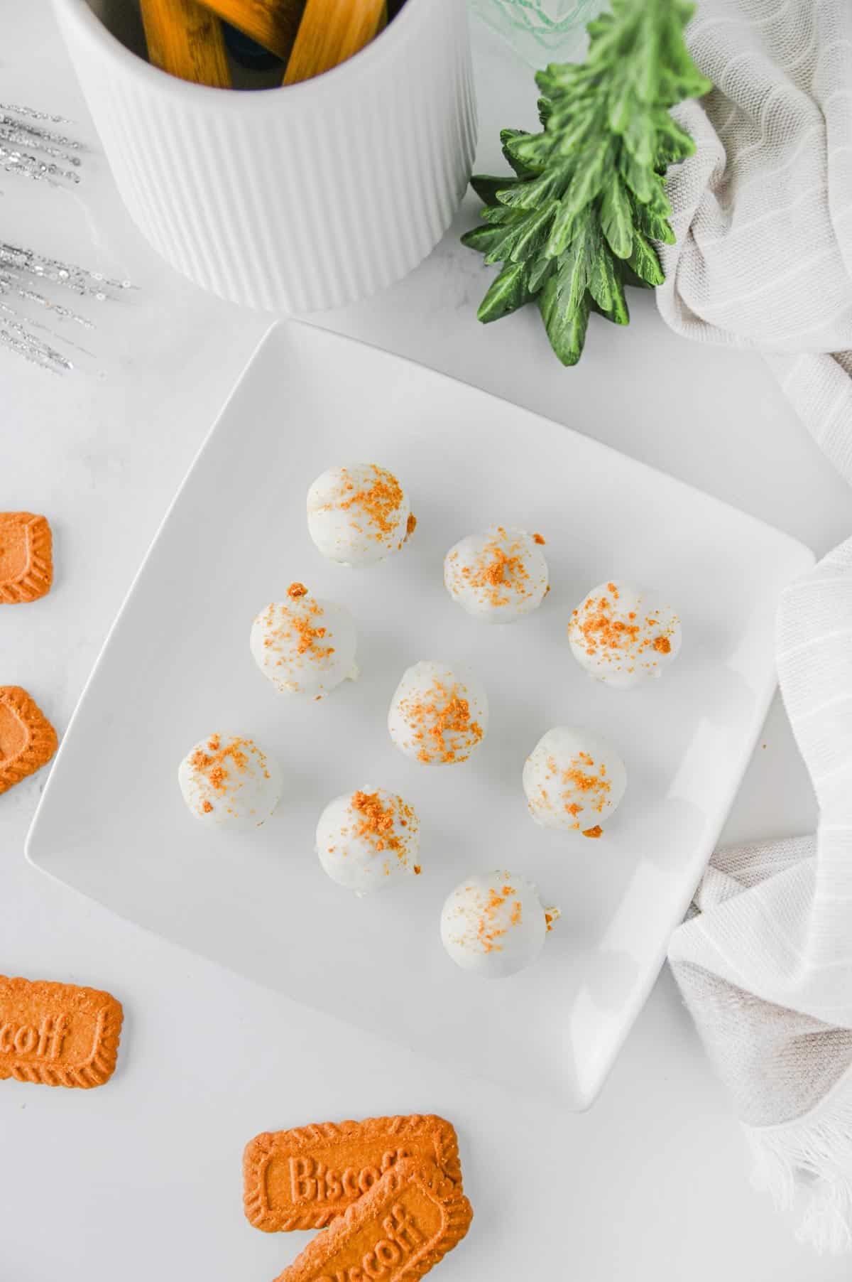 biscoff crumb topped truffles on a serving plate