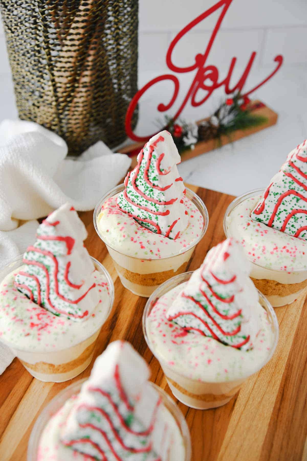 little debbie christmas tree cakes on top of pudding pudding cups