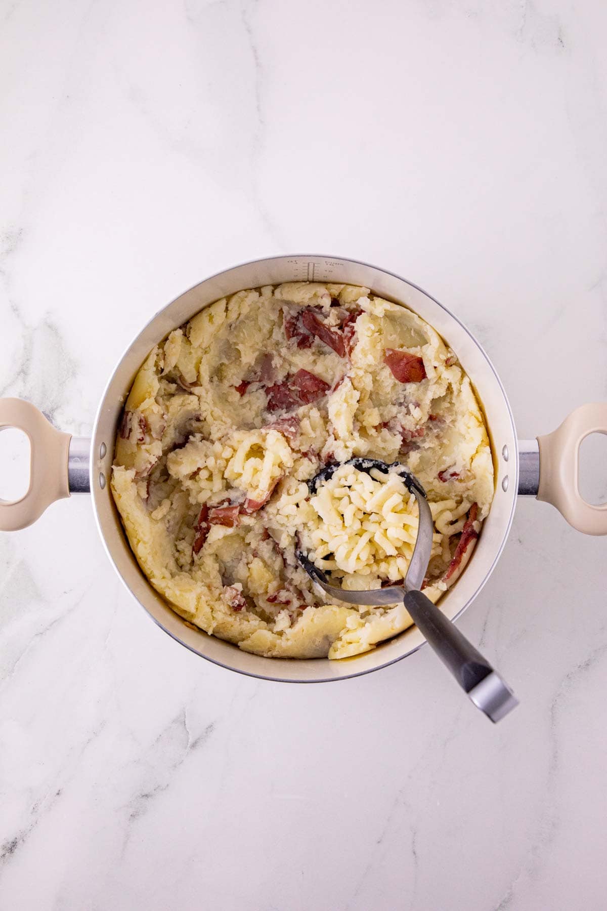 red skin garlic mashed potatoes in a pot