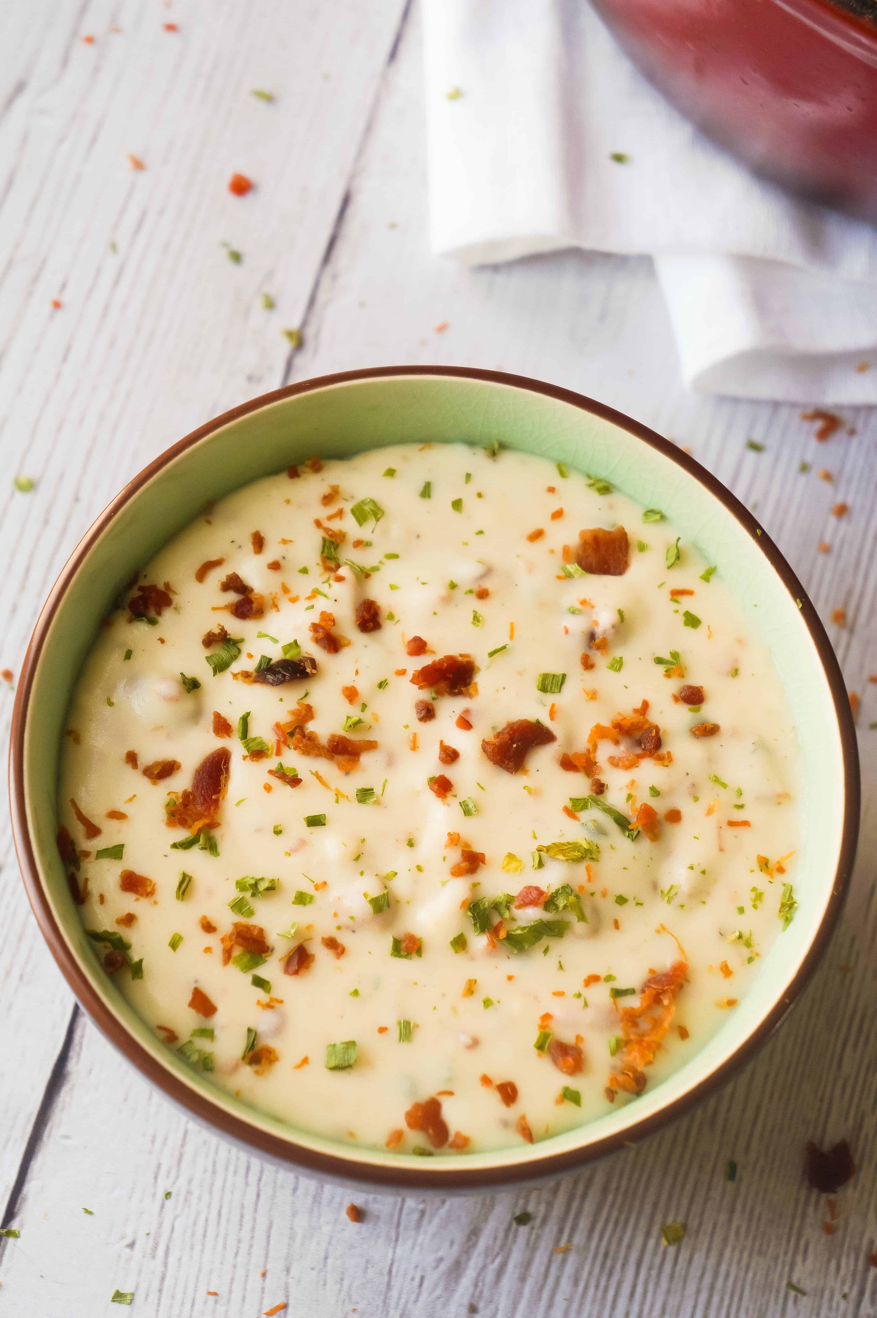 Quick and easy potato bacon soup with cream cheese.