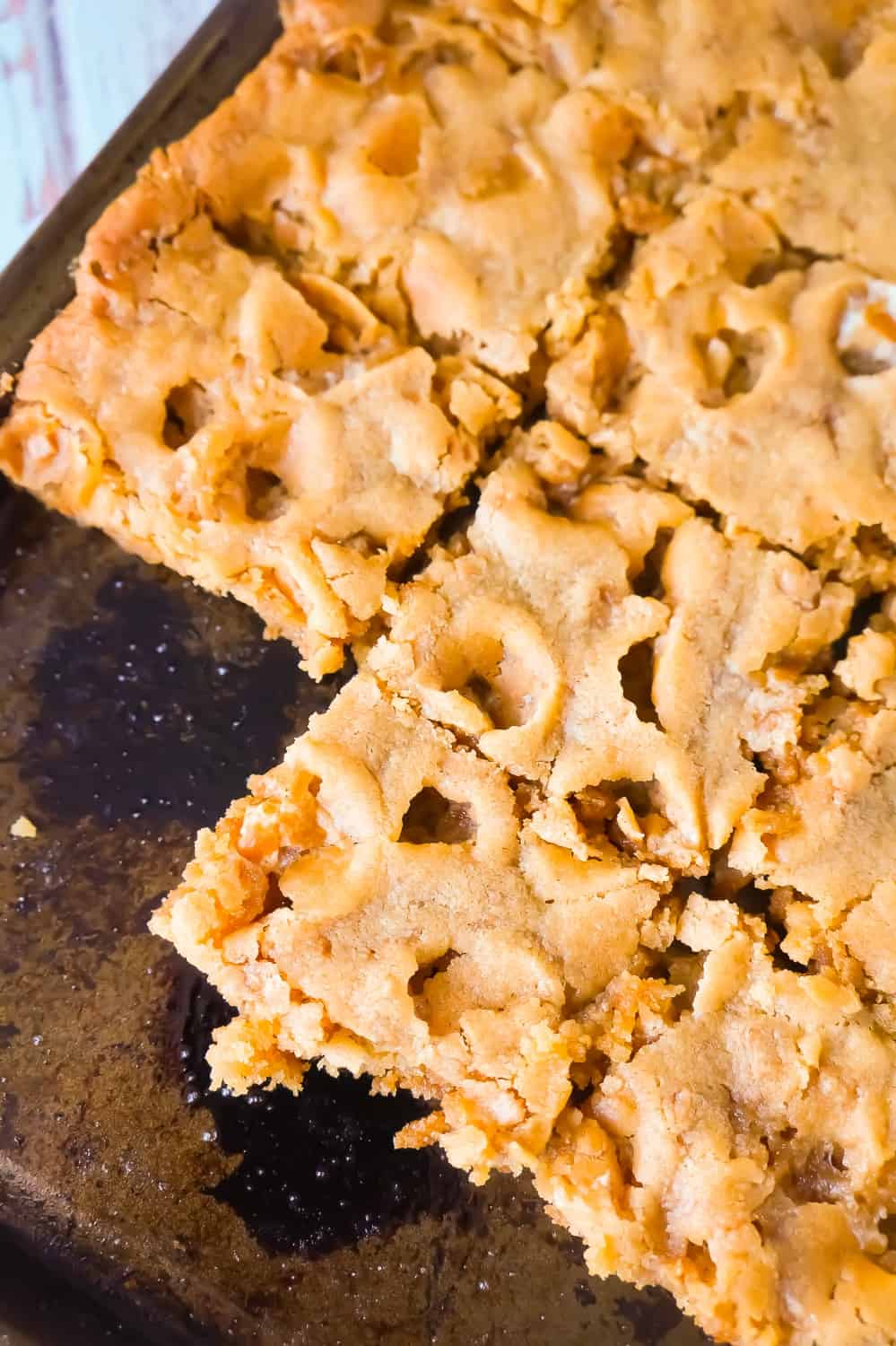 Peanut Butter Marshmallow Cookie Bars are an easy and delicious dessert. These peanut butter cookie bars are soft and chewy and loaded with Skor bits.