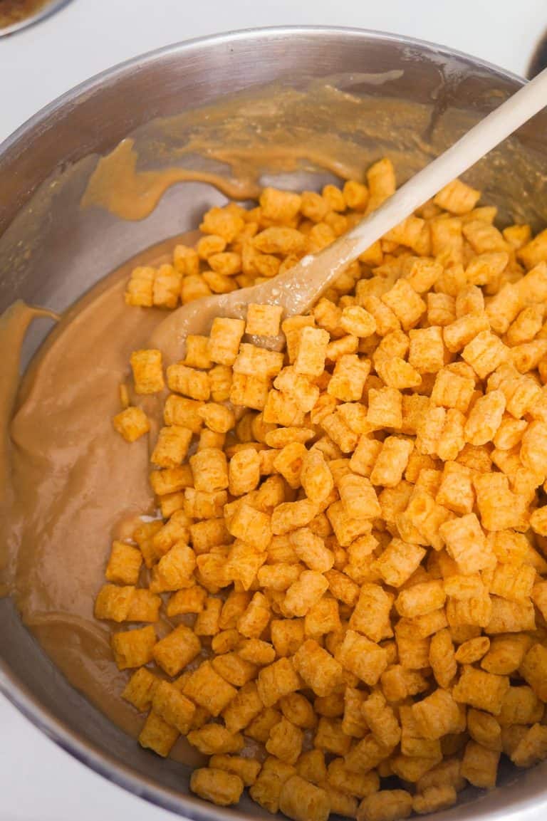 Reese's Peanut Butter Captain Crunch Bars THIS IS NOT DIET FOOD