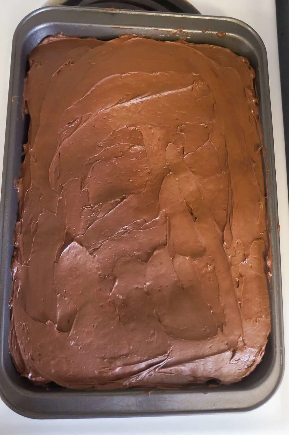 chocolate frosting on peanut butter banana sheet cake