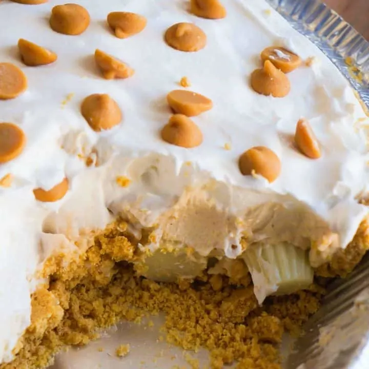White Chocolate Peanut Butter Pudding Pie is an easy dessert recipe.